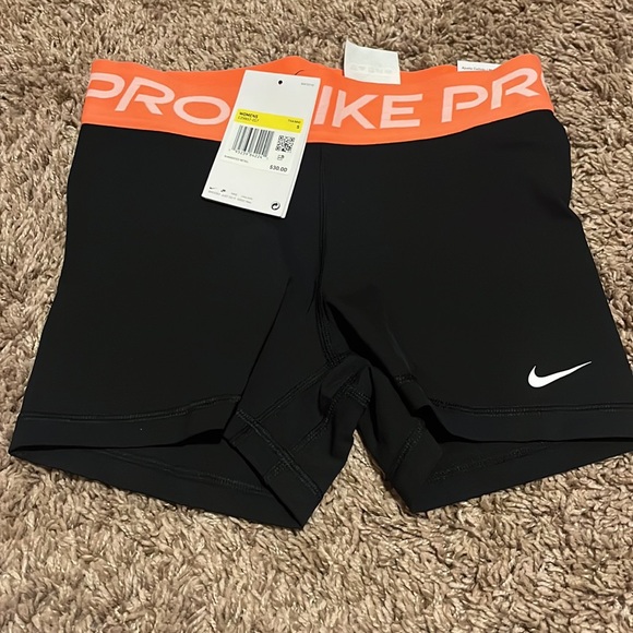 Nike shorts bundle - Picture 4 of 4